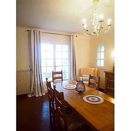 Ξενοδοχείο Petit Comfortable 3*